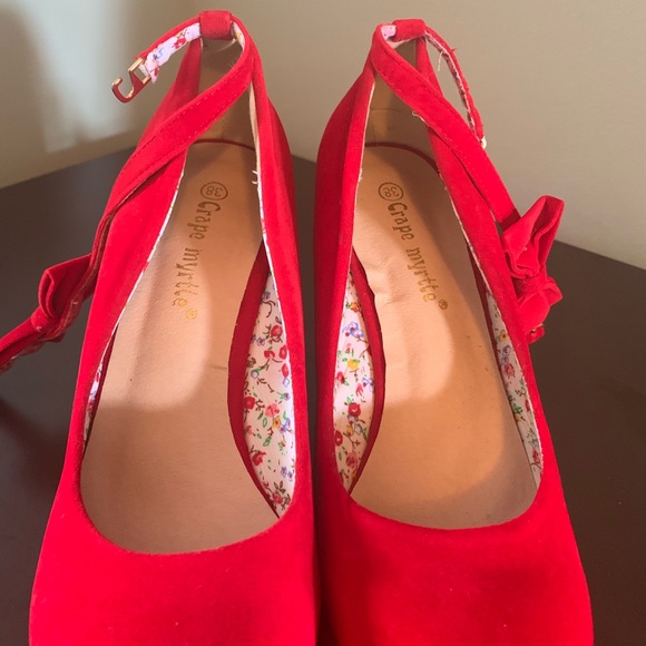 Women shoes, never worn, wrap around ankle strap - Picture 3 of 5